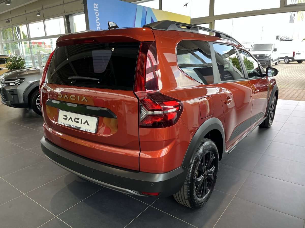 Fahrzeugbild eines Dacia Jogger