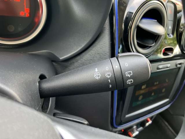 Fahrzeugbild eines Dacia Lodgy