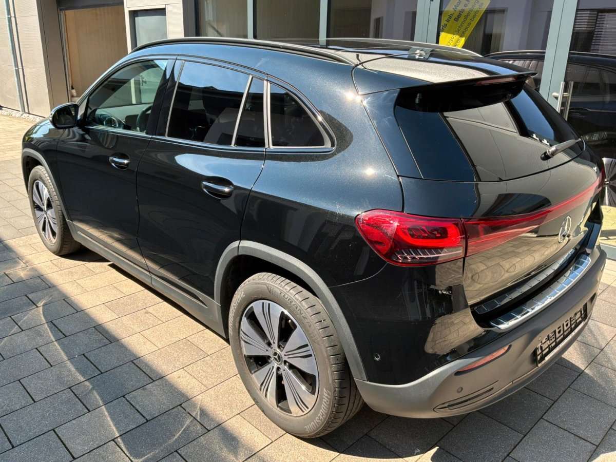 Fahrzeugbild eines Mercedes-Benz EQA