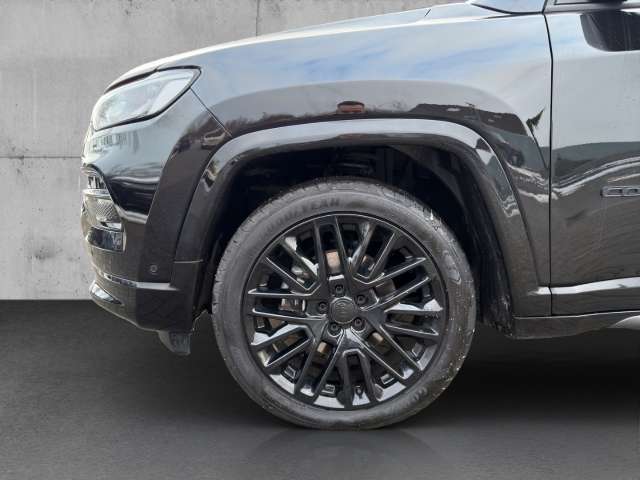 Fahrzeugbild eines Jeep Compass