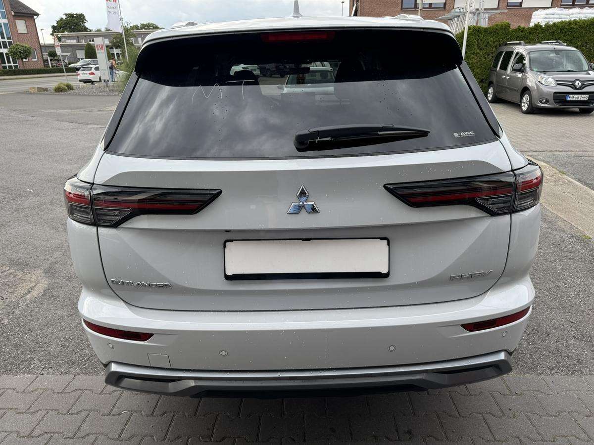 Fahrzeugbild eines Mitsubishi Outlander