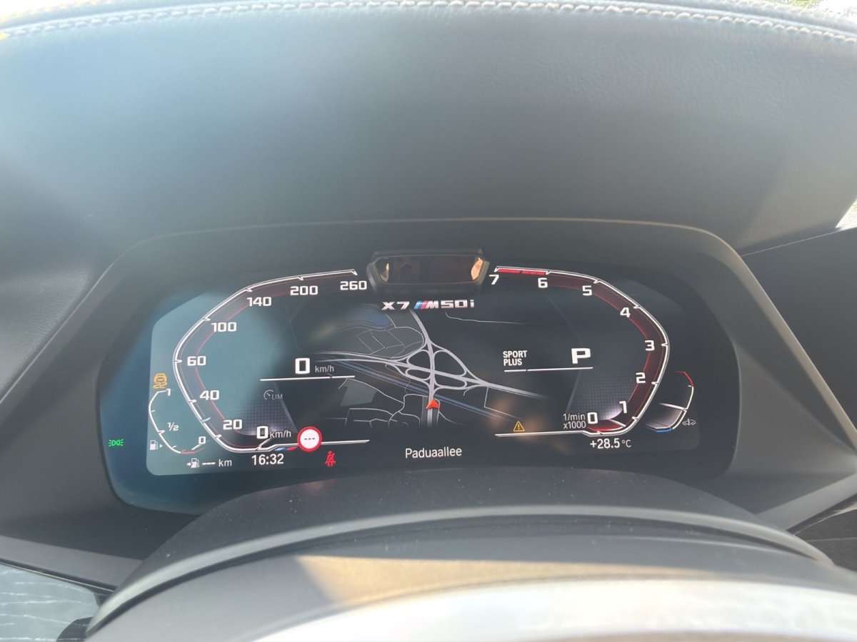 Fahrzeugbild eines BMW X7