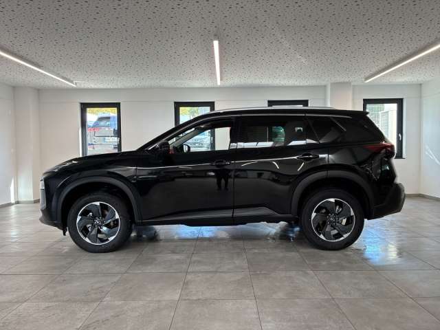 Fahrzeugbild eines Nissan X-TRAIL
