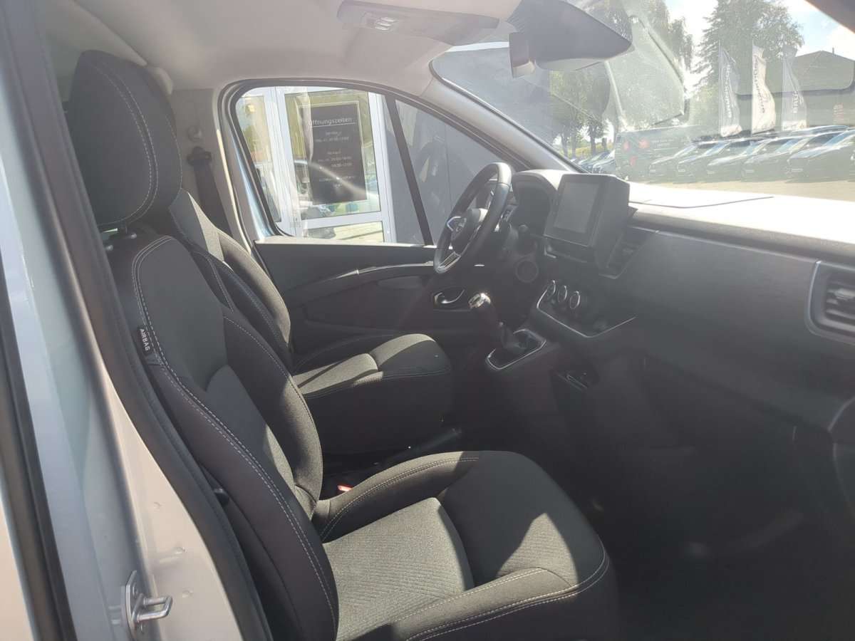 Fahrzeugbild eines Nissan Primastar