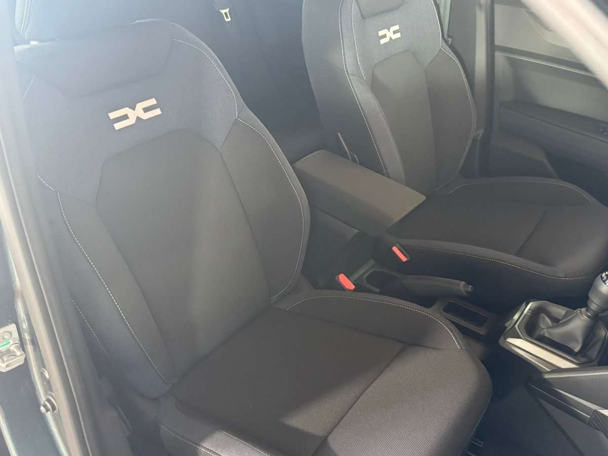 Fahrzeugbild eines Dacia Duster