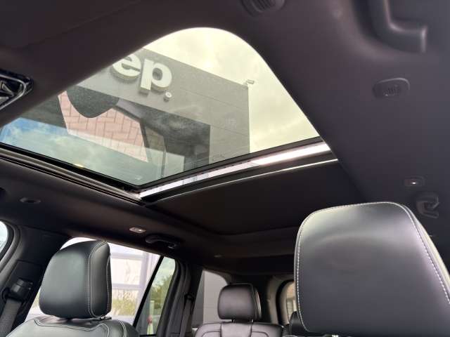 Fahrzeugbild eines Jeep Grand Cherokee