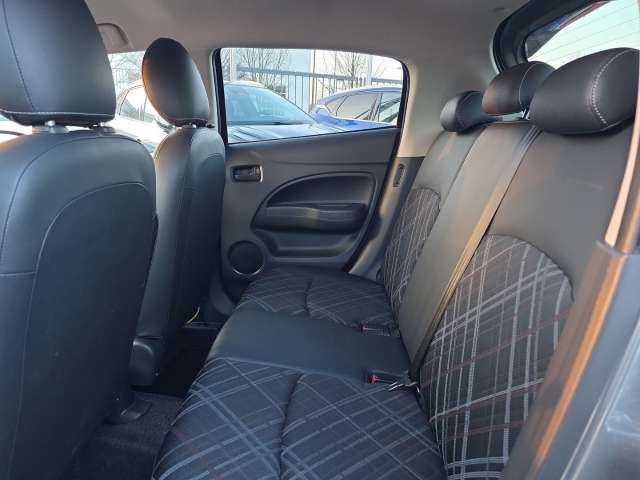 Fahrzeugbild eines Mitsubishi Space Star