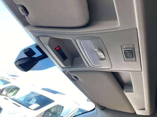 Fahrzeugbild eines Renault Express