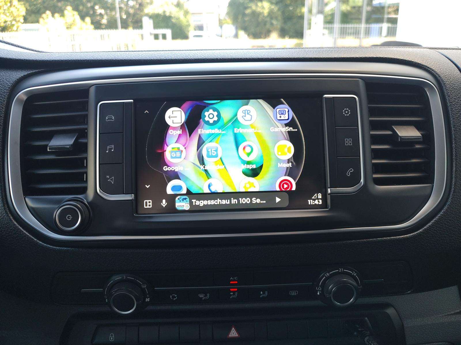 Fahrzeugbild eines Opel Vivaro