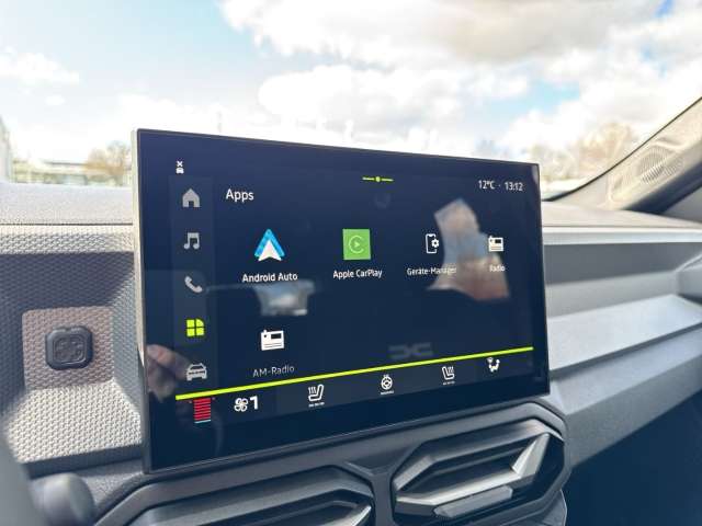 Fahrzeugbild eines Dacia Duster