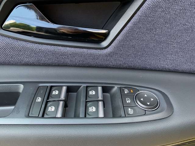 Fahrzeugbild eines Renault 5 E-TECH