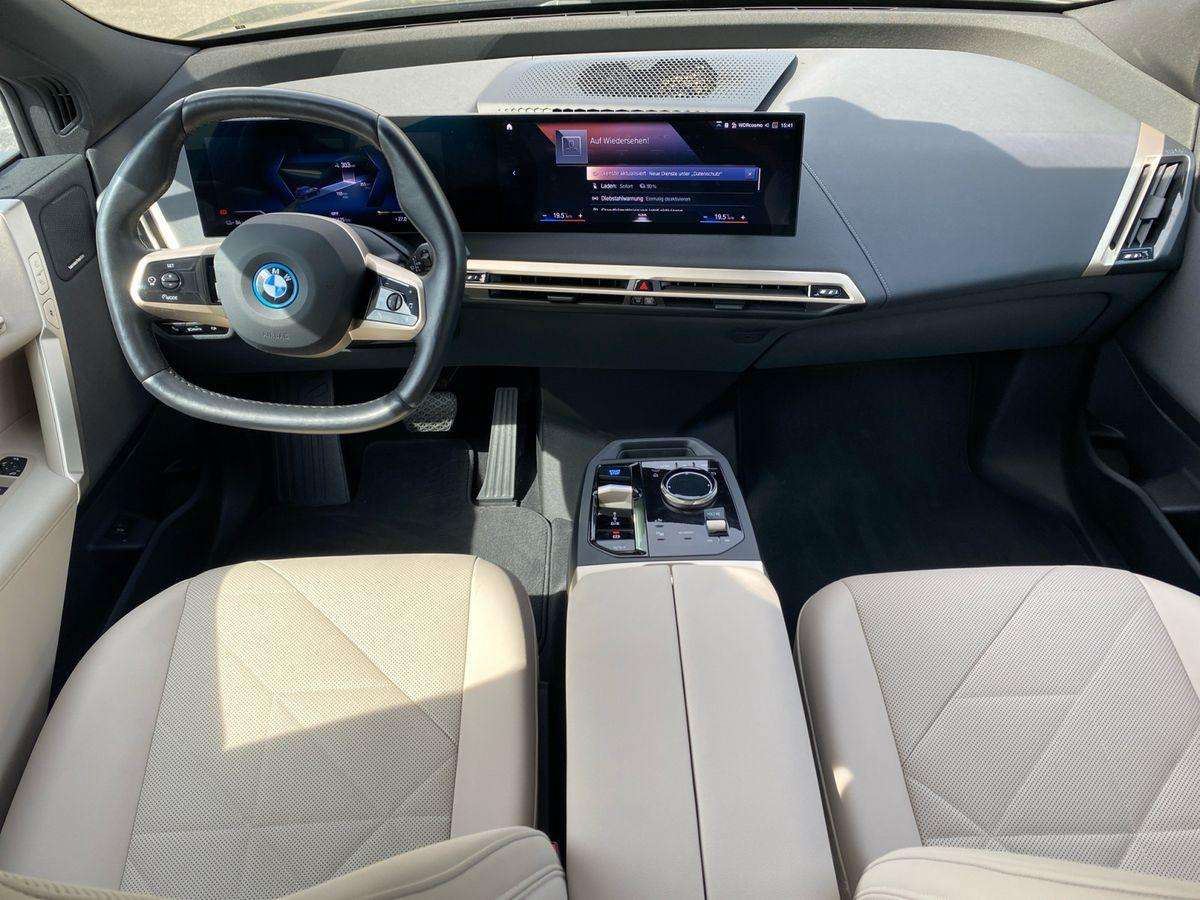 Fahrzeugbild eines BMW iX