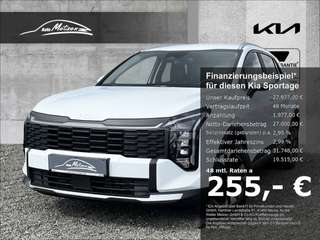 Schräge Frontansicht auf einen Kia Sportage , freigestellt