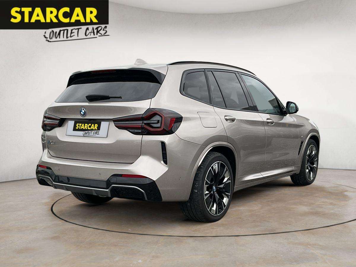 Fahrzeugbild eines BMW ix3