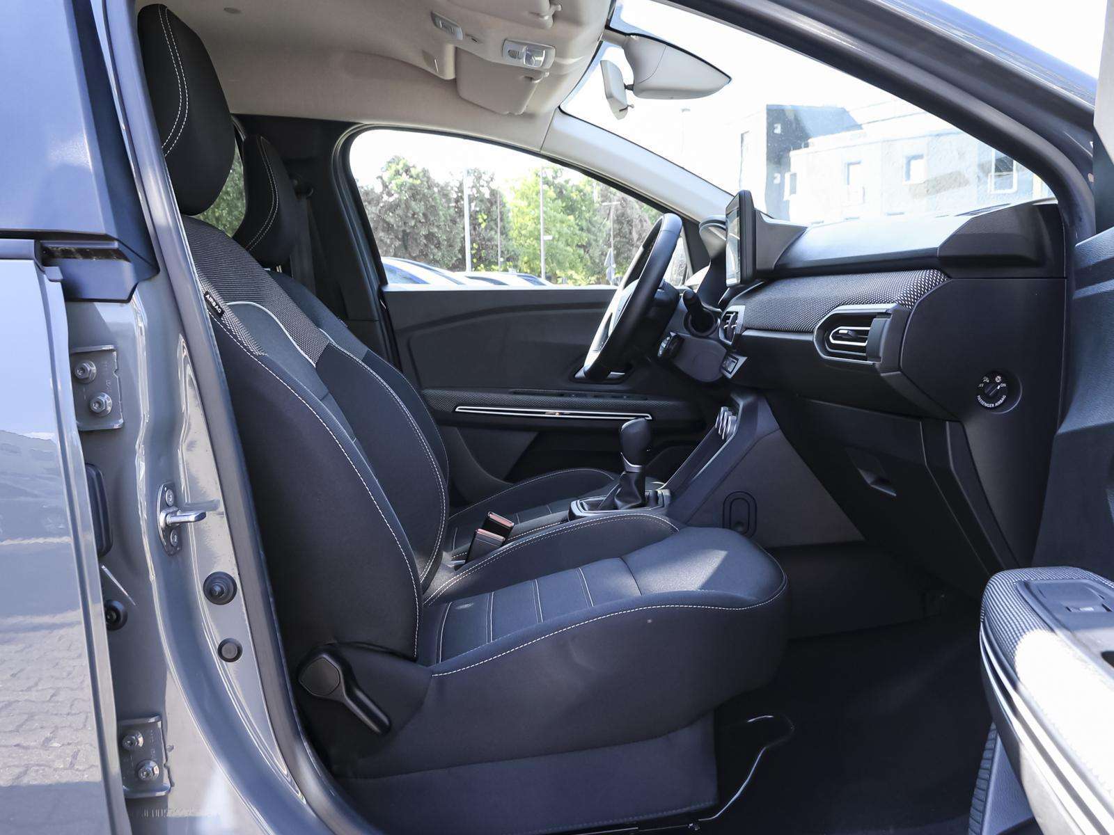 Fahrzeugbild eines Dacia Jogger