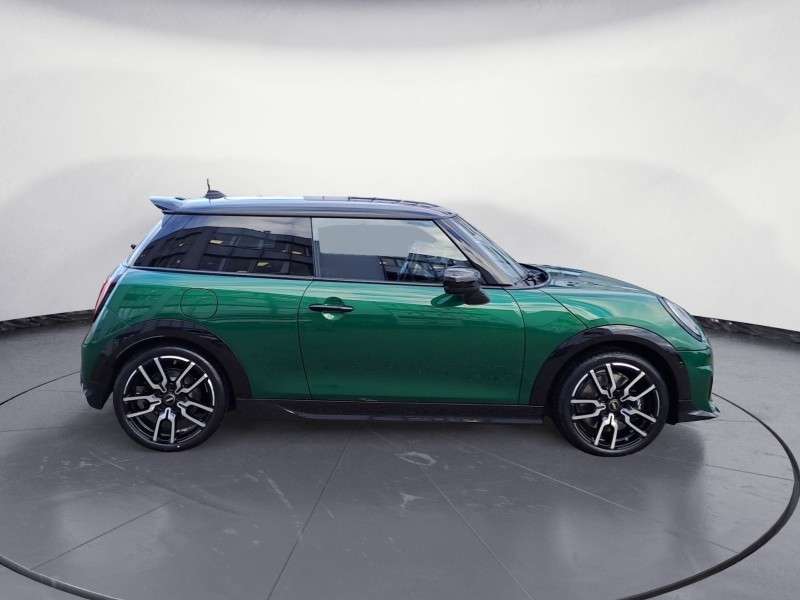 Fahrzeugbild eines MINI COOPER