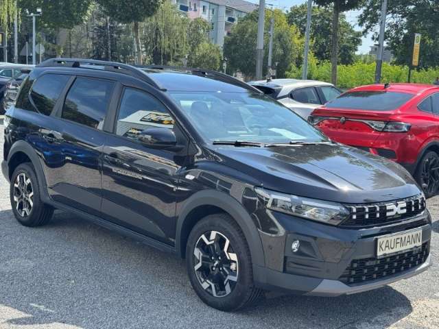 Fahrzeugbild eines Dacia Jogger