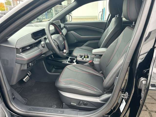 Fahrzeugbild eines Ford Mustang Mach-E