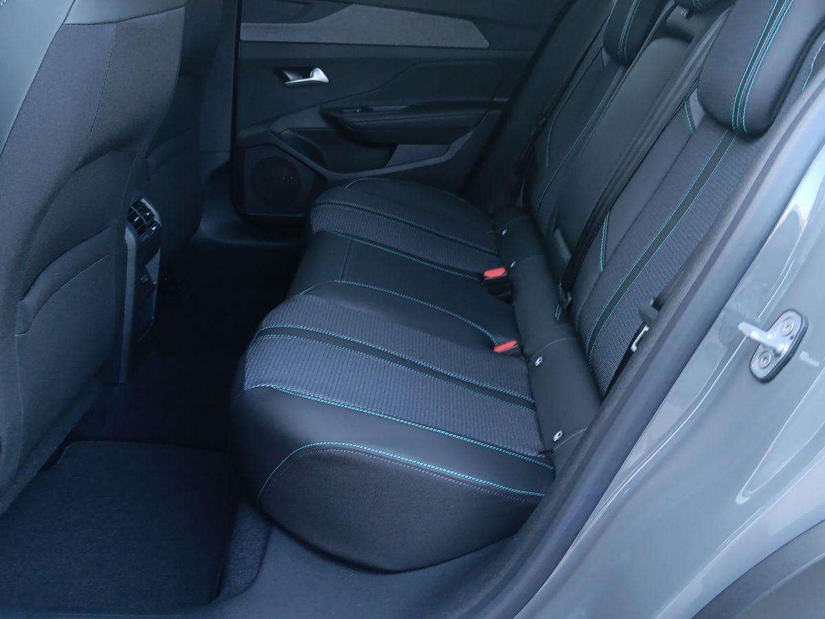 Fahrzeugbild eines Peugeot 408