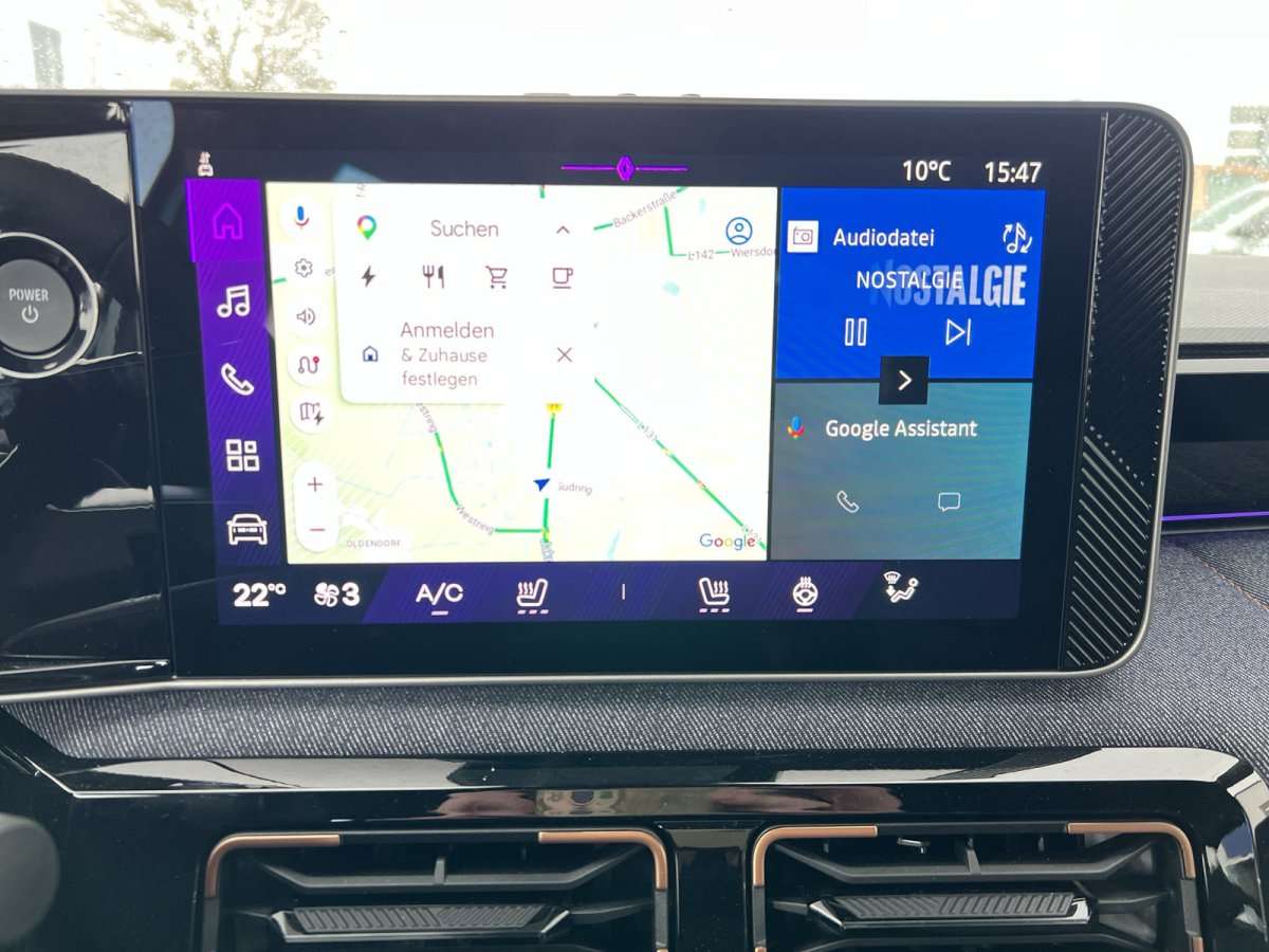 Fahrzeugbild eines Renault 4 E-TECH