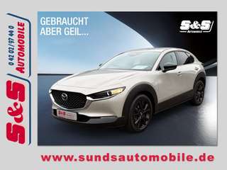 Schräge Frontansicht auf einen Mazda CX-30 , freigestellt