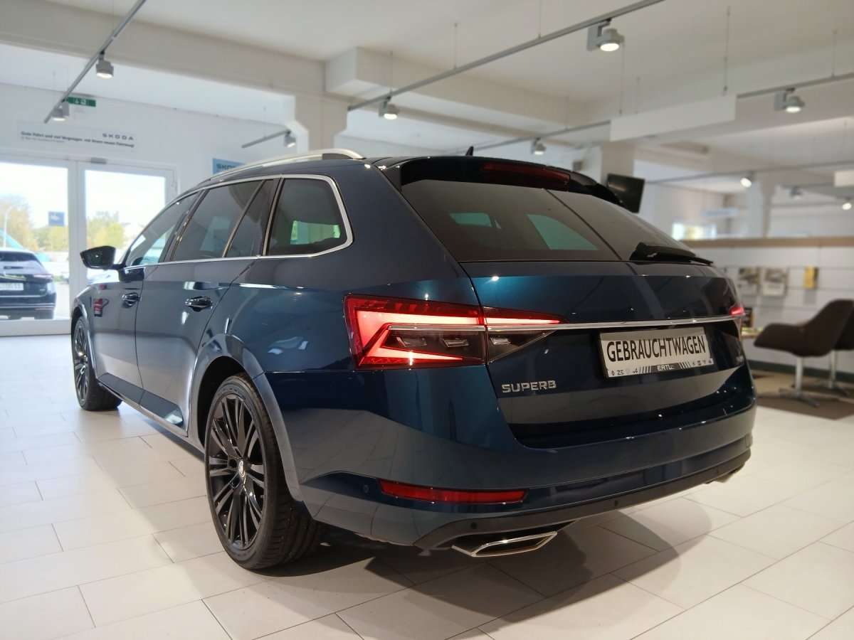 Fahrzeugbild eines Skoda Superb