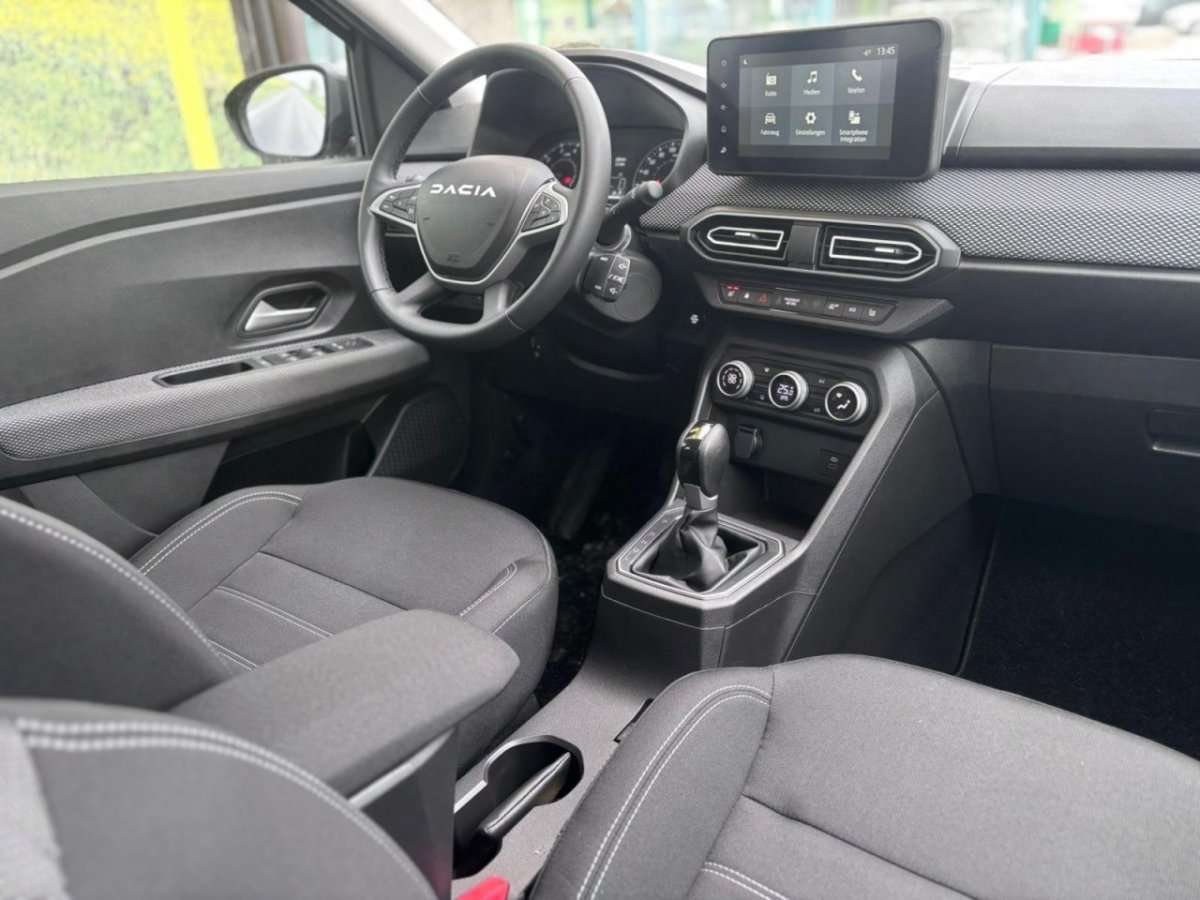 Fahrzeugbild eines Dacia Sandero