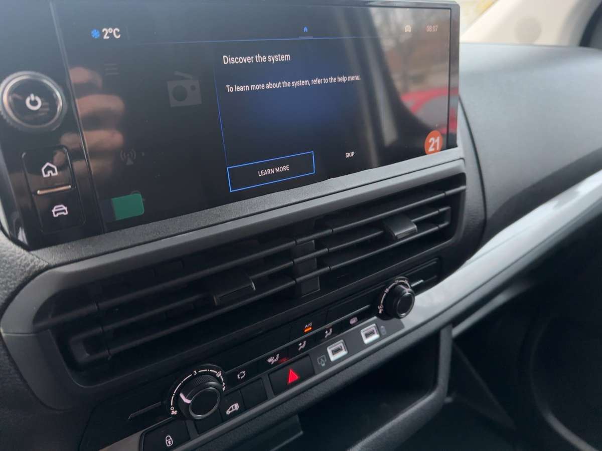 Fahrzeugbild eines Opel Vivaro