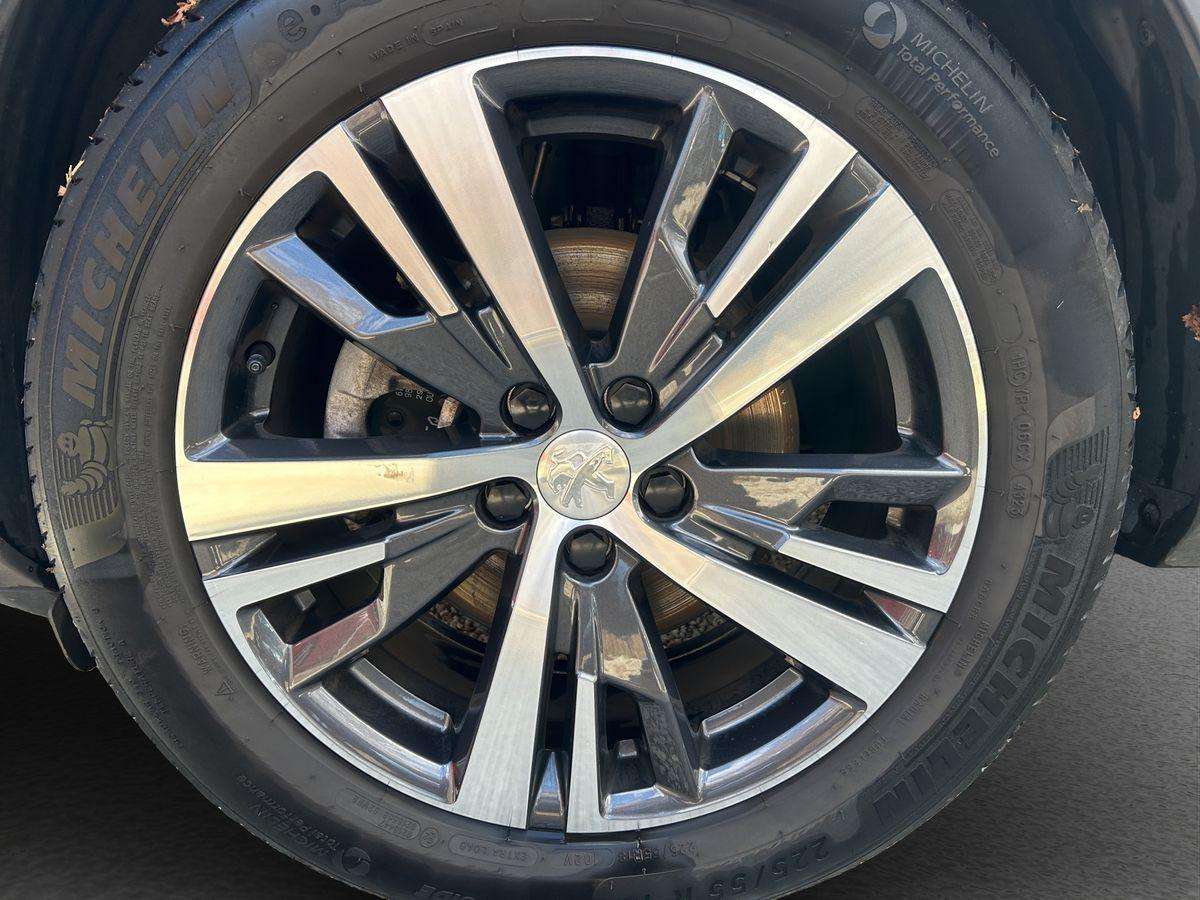 Fahrzeugbild eines Peugeot 3008
