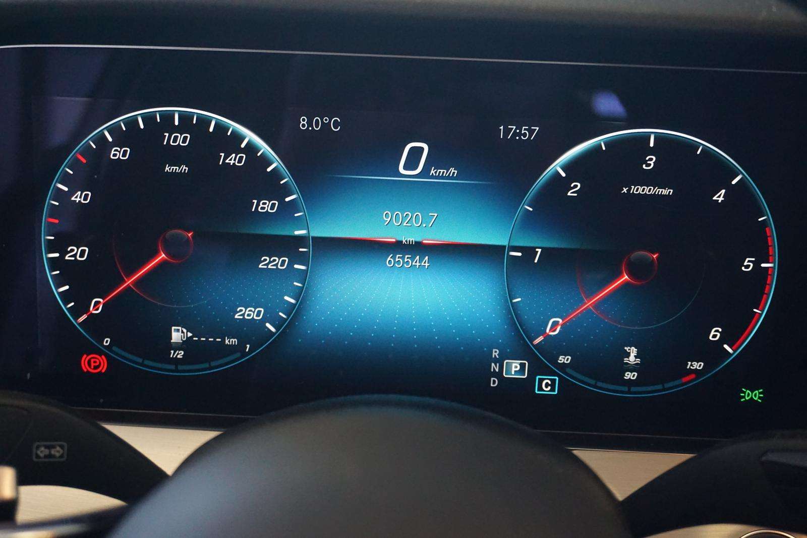 Fahrzeugbild eines Mercedes-Benz E-Klasse