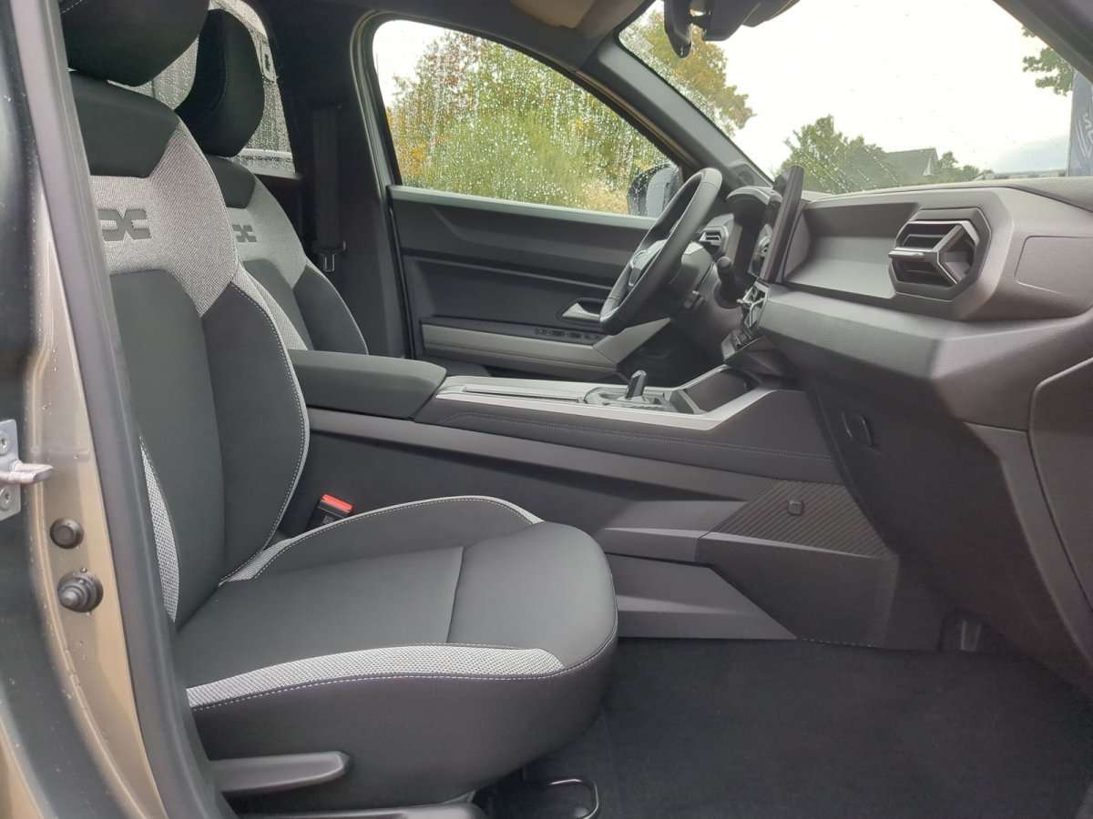 Fahrzeugbild eines Dacia Bigster