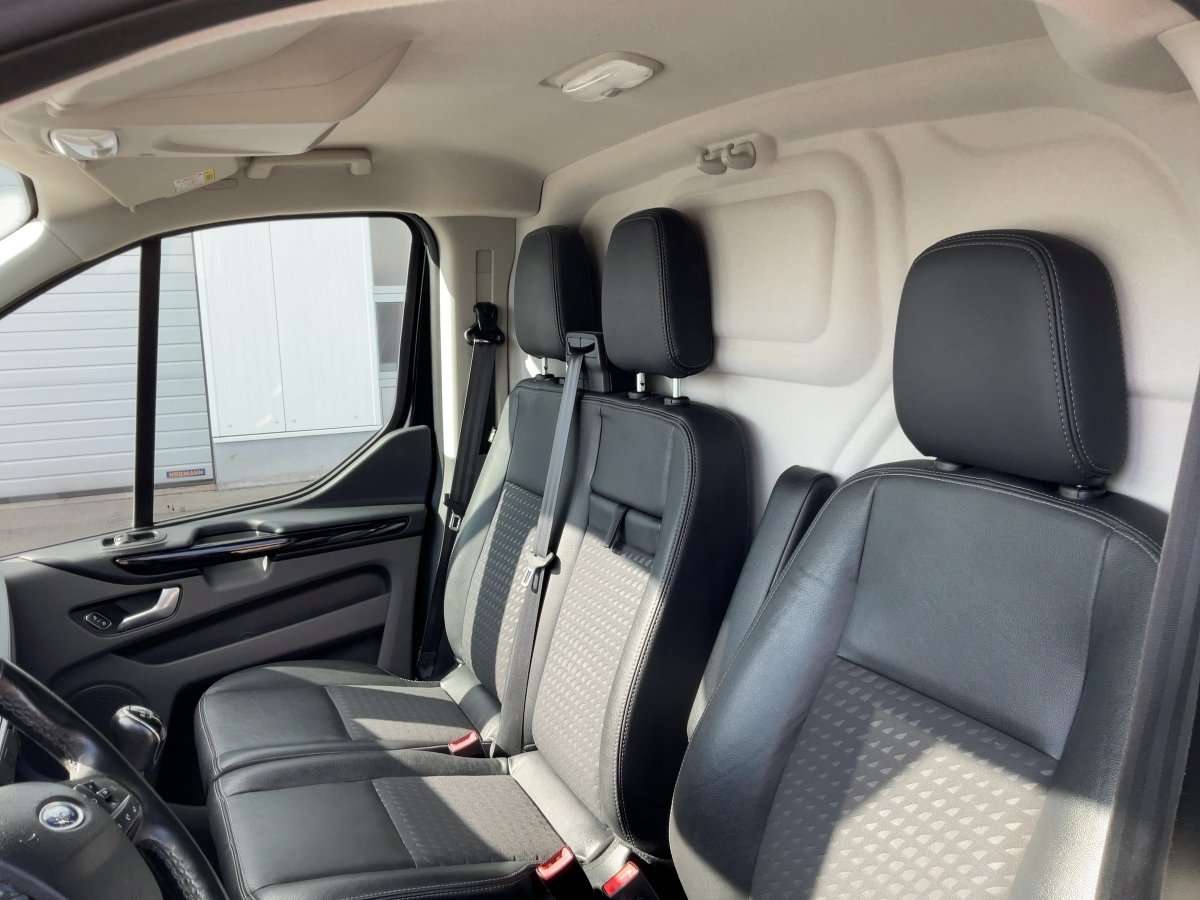 Fahrzeugbild eines Ford Transit Custom