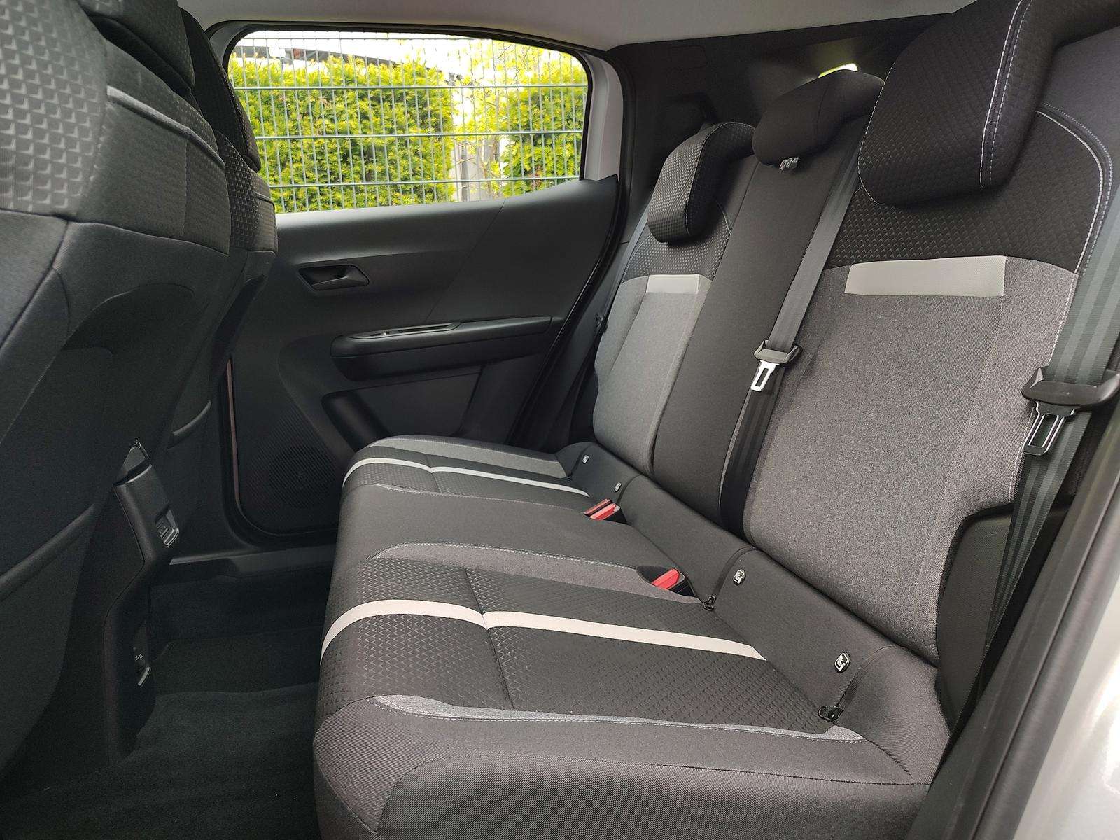 Fahrzeugbild eines Opel Frontera