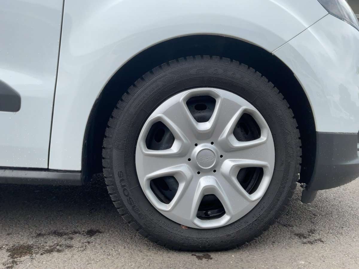 Fahrzeugbild eines Ford Transit Courier