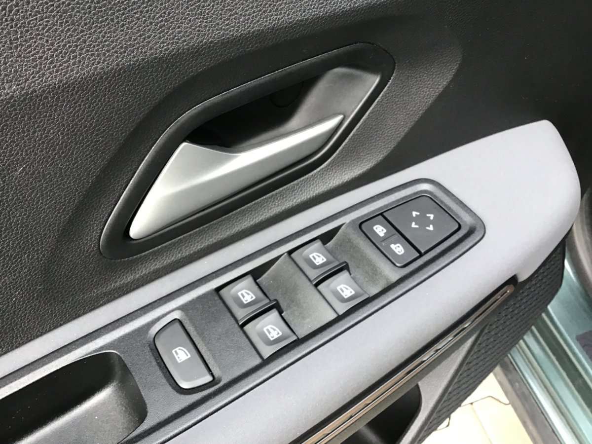 Fahrzeugbild eines Dacia Jogger