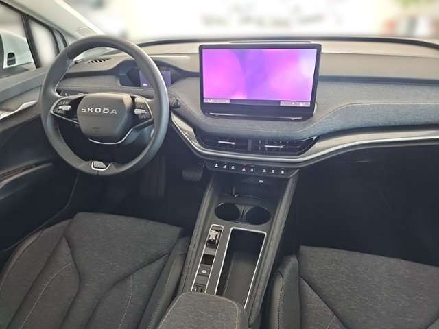 Fahrzeugbild eines Skoda ELROQ