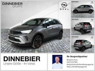 Schräge Frontansicht auf einen Opel Crossland X , freigestellt