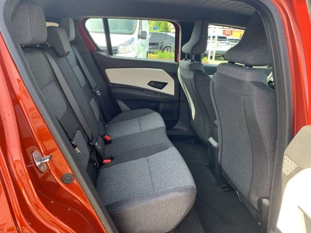 Fahrzeugbild eines Renault 4 E-TECH