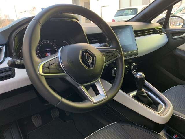 Fahrzeugbild eines Renault Clio