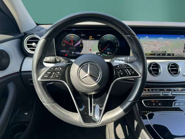 Fahrzeugbild eines Mercedes-Benz E-Klasse