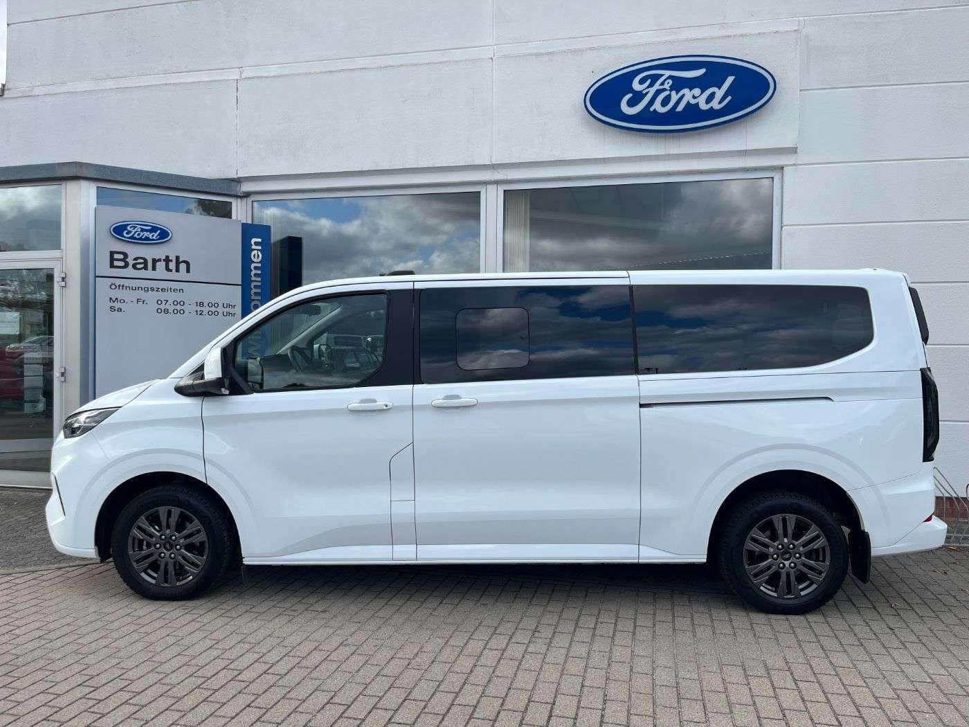 Fahrzeugbild eines Ford Tourneo Custom