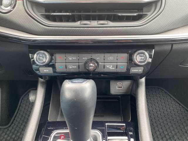 Fahrzeugbild eines Jeep Compass