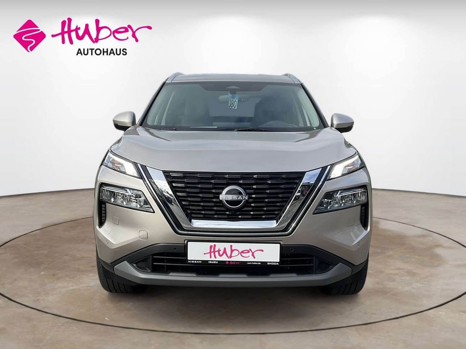 Fahrzeugbild eines Nissan X-TRAIL