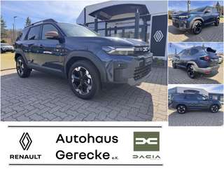 Schräge Frontansicht auf einen Dacia Bigster , freigestellt