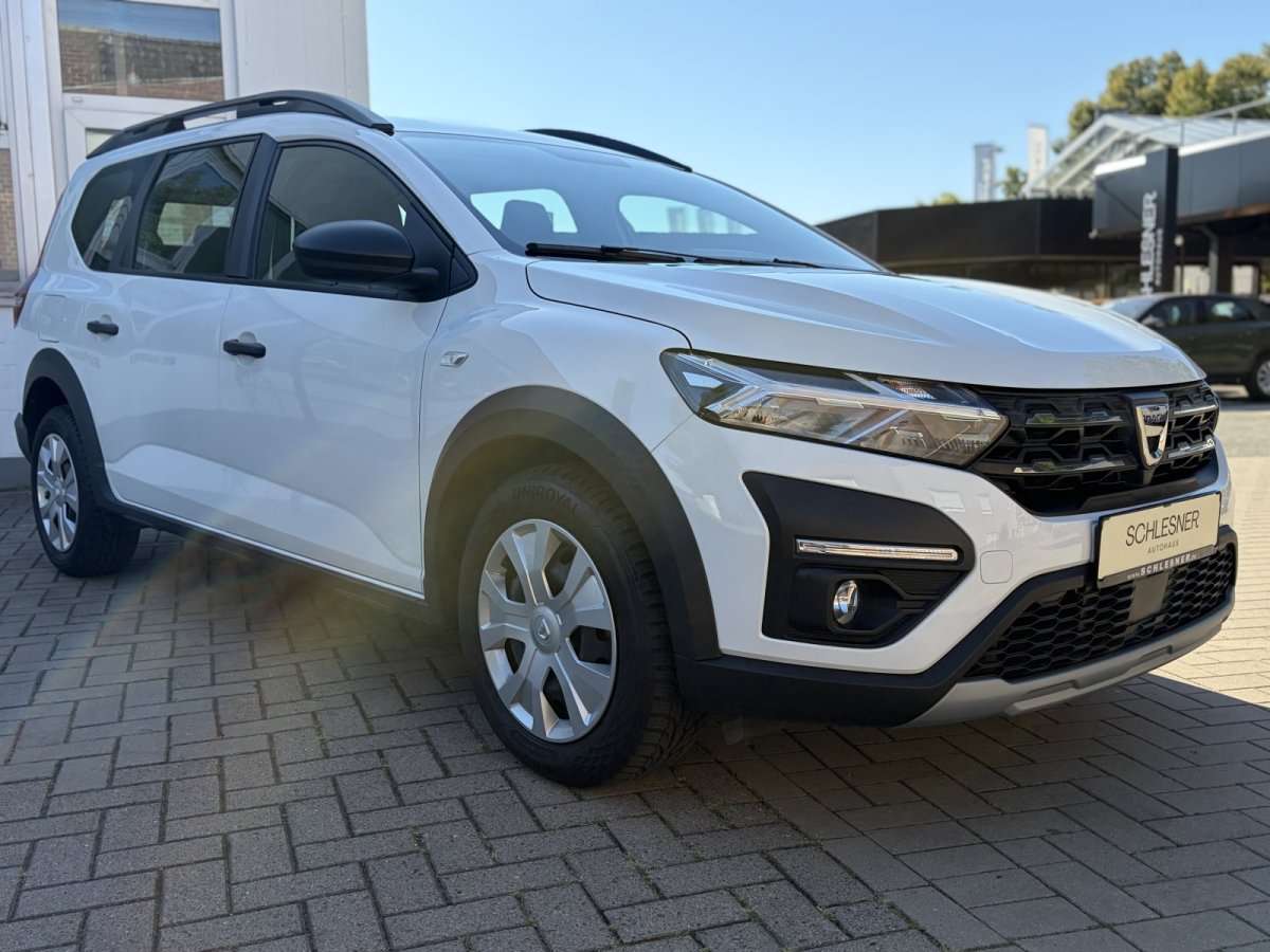 Fahrzeugbild eines Dacia Jogger