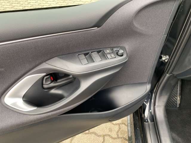 Fahrzeugbild eines Mazda Mazda2 Hybrid