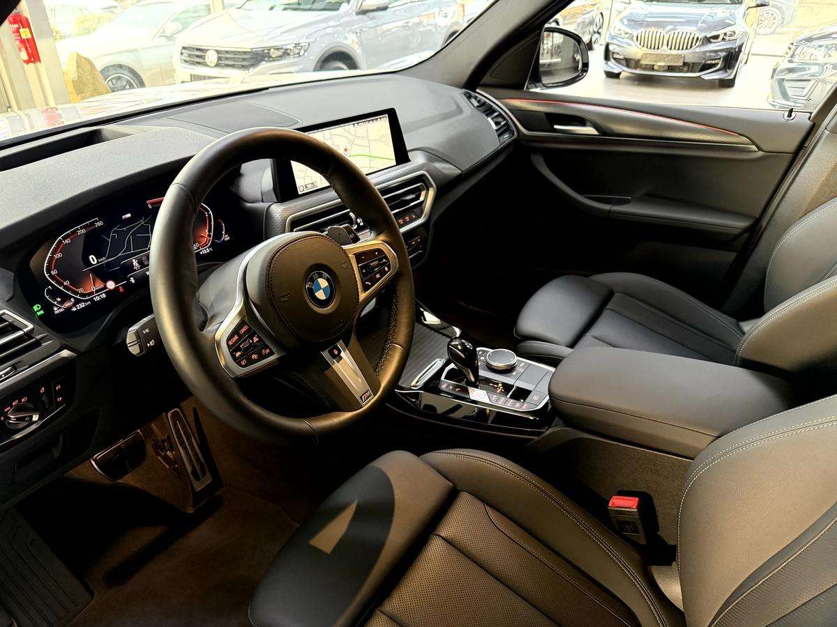 Fahrzeugbild eines BMW X3