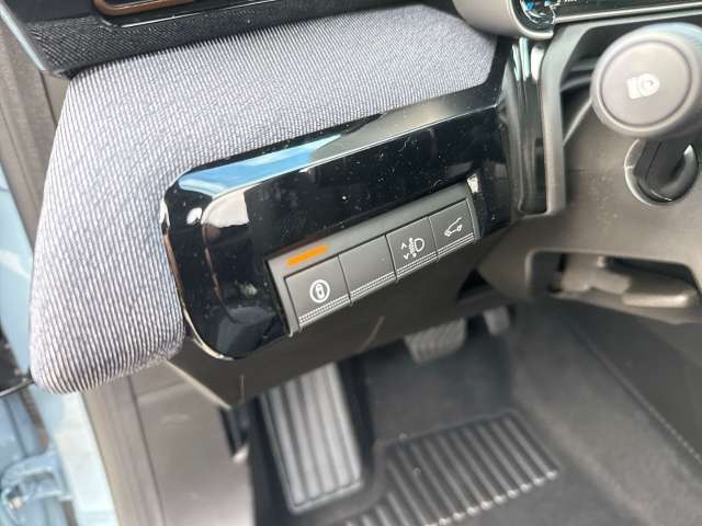 Fahrzeugbild eines Renault 4 E-TECH