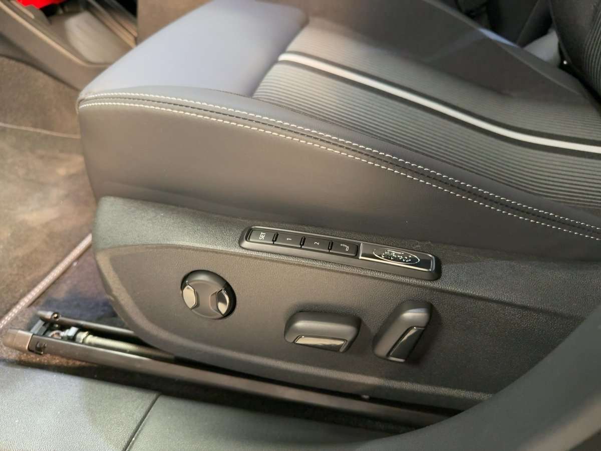 Fahrzeugbild eines Ford Capri