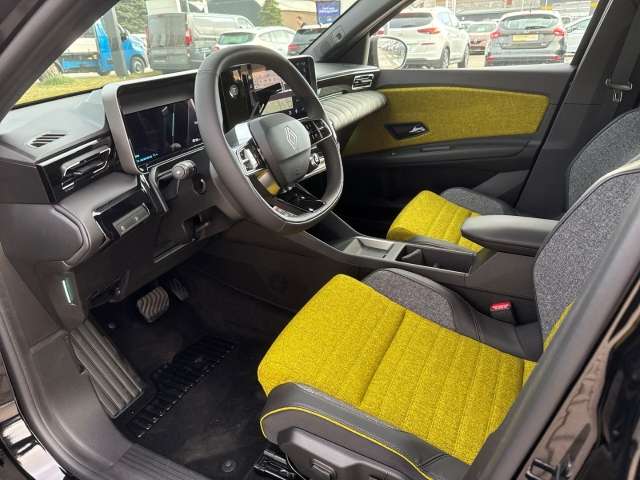 Fahrzeugbild eines Renault 5 E-TECH